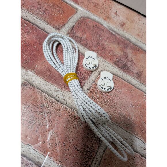 New Balance Fresh Foam Vongo v3 Women US 7.5 White Purple Running Shoes Sneakers - Picture 10 of 10